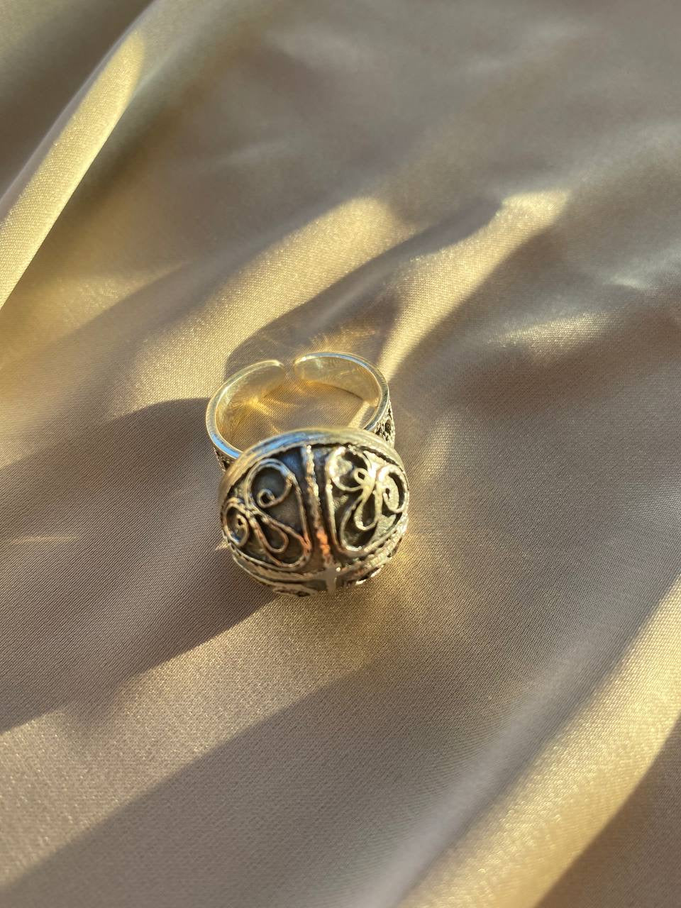 SILVER RING